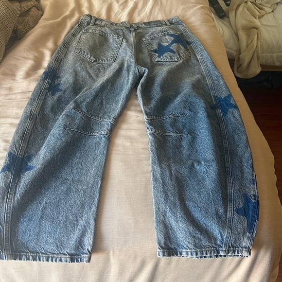 FREE PEOPLE WE THE FREE GOOD LUCK BARREL JEANS SHADOW STAR PRINT SIZE 29 - Picture 8 of 12